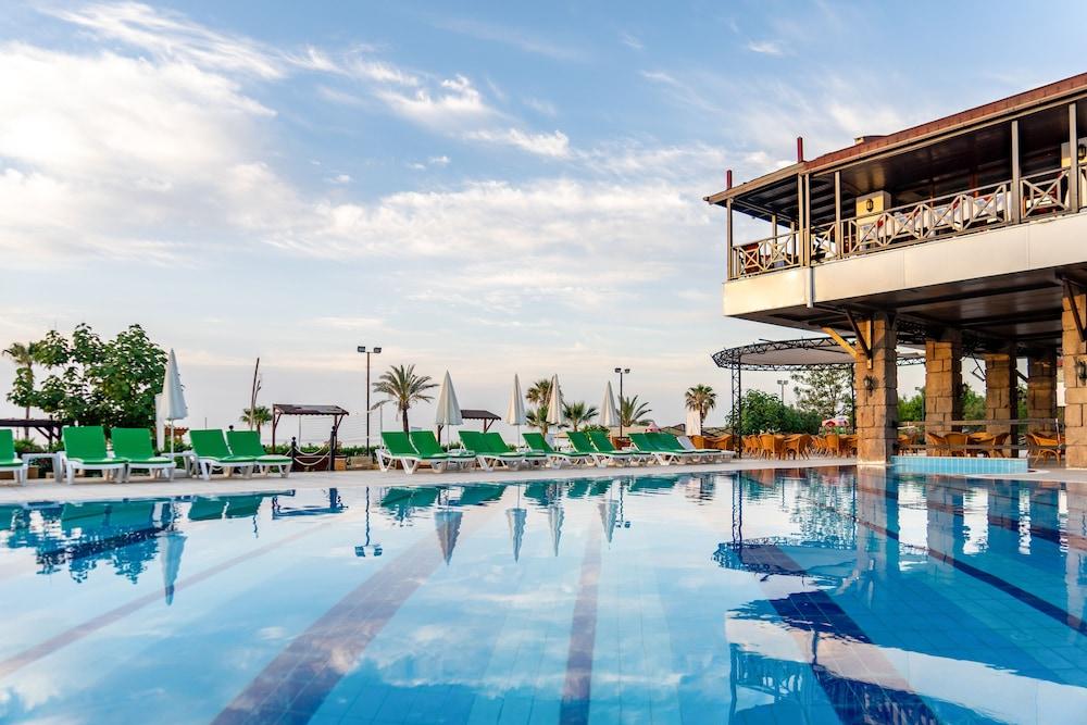 Labada Beach Hotel Camyuva Exterior foto