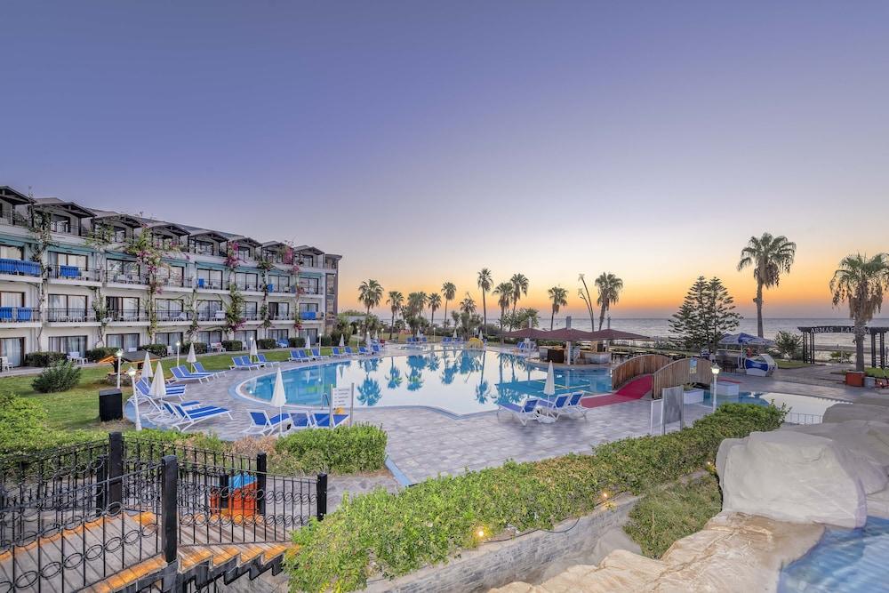Labada Beach Hotel Camyuva Exterior foto