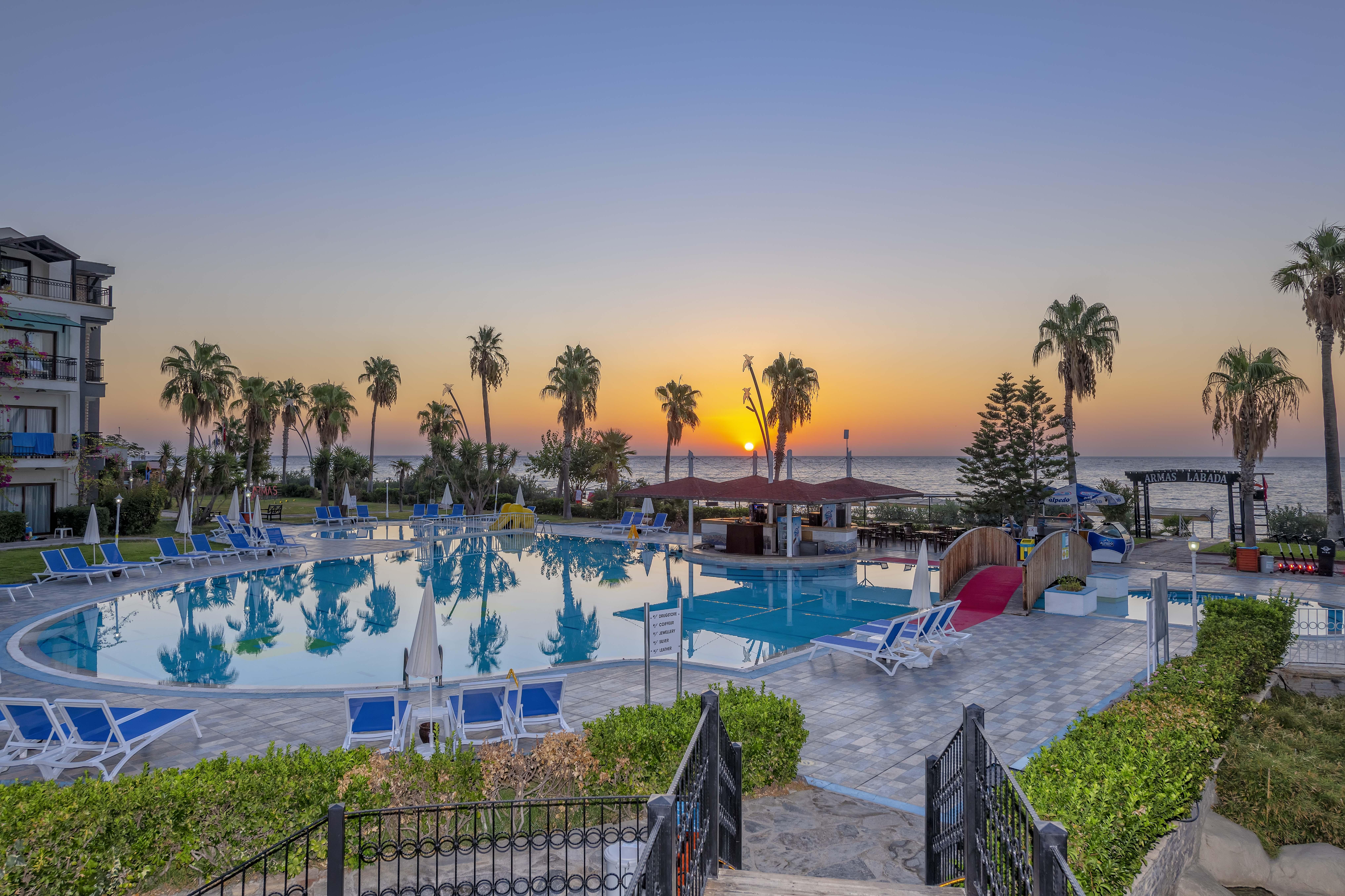 Labada Beach Hotel Camyuva Exterior foto